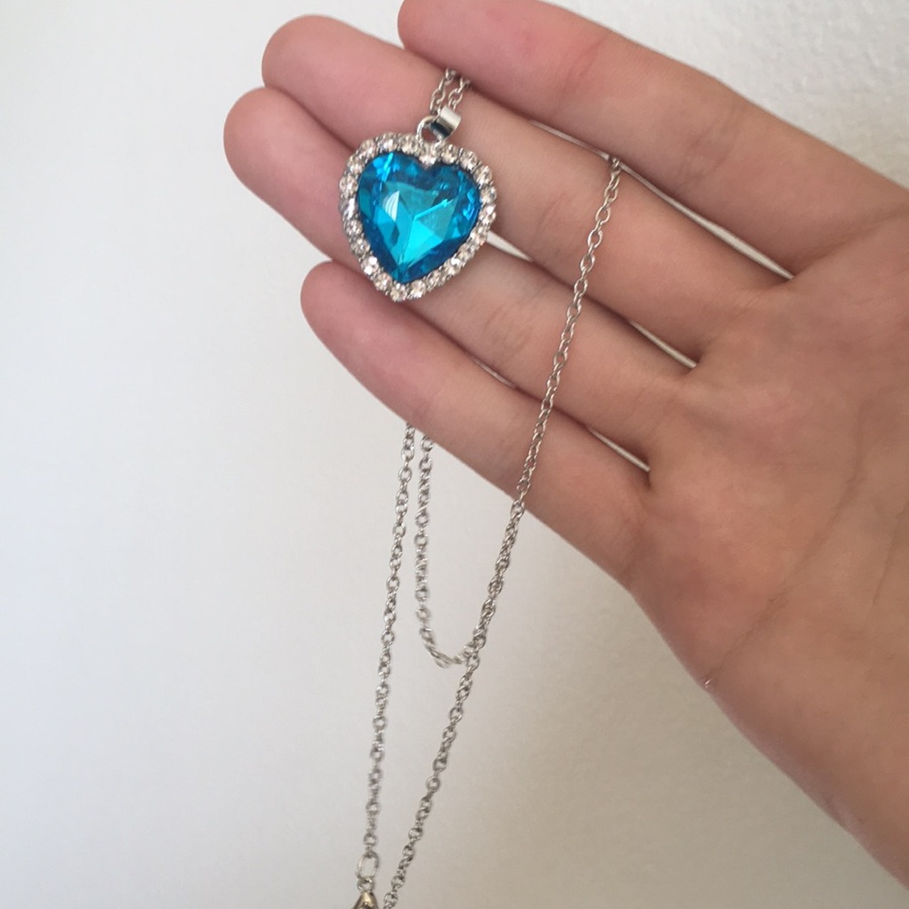 3/$15 Sky 🌌 Blue Silver Heart ♥️ Necklace